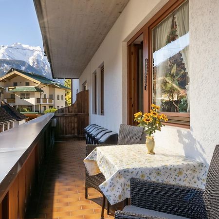 Chalet - Apartments Julitta Oberhollenzer Mayrhofen Exterior foto