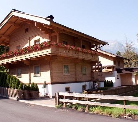 Chalet - Apartments Julitta Oberhollenzer Mayrhofen Exterior foto