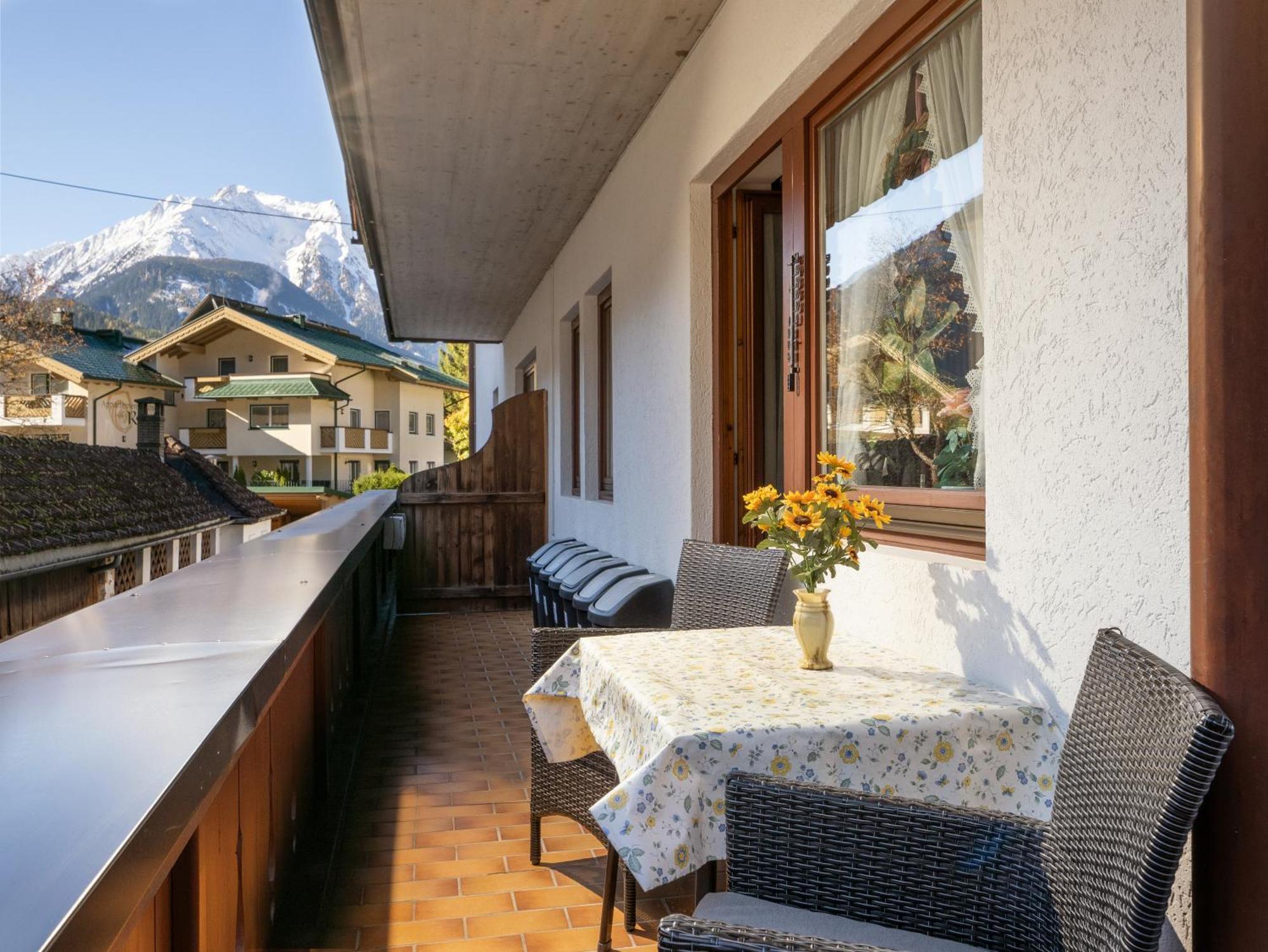 Chalet - Apartments Julitta Oberhollenzer Mayrhofen Exterior foto